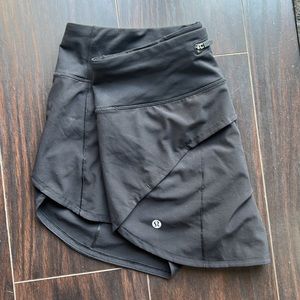 Lululemon Speed Up Short 🍋 size 8!